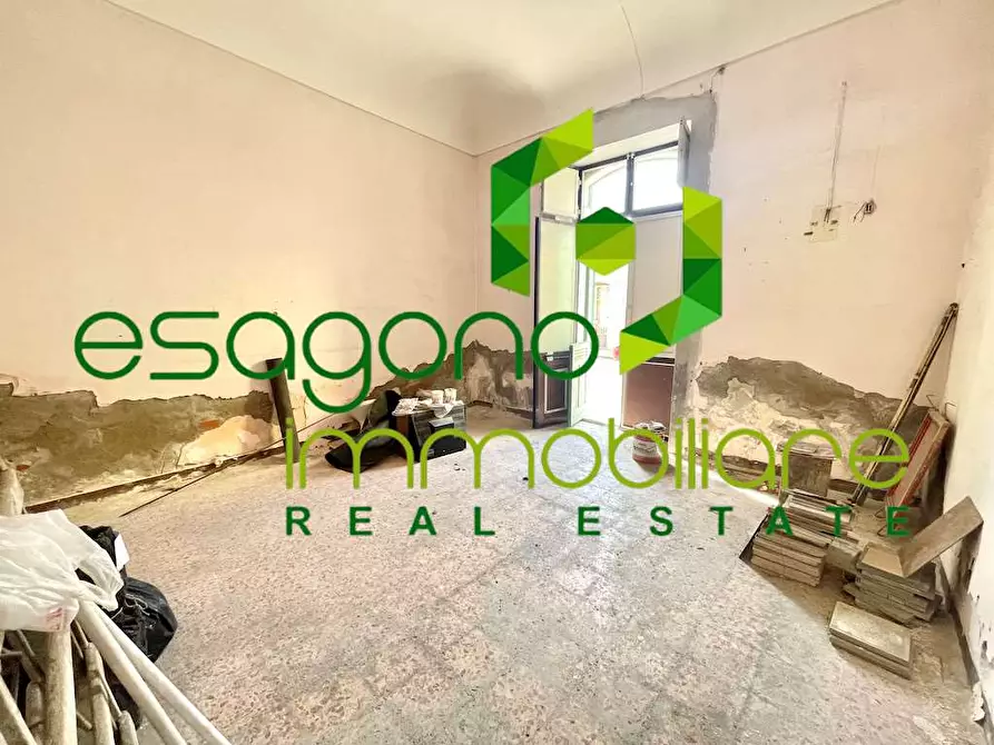 Immagine 12 di Stabile in vendita  a Siracusa