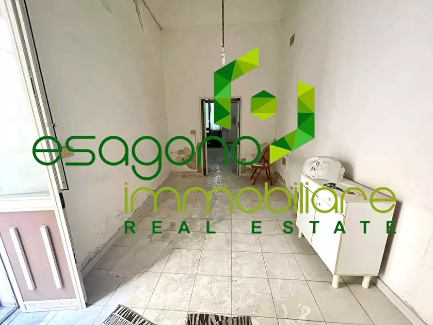 Immagine 15 di Stabile in vendita  a Siracusa
