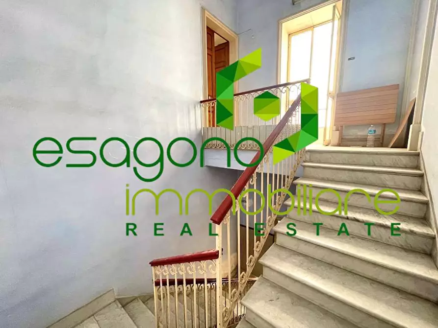 Immagine 25 di Stabile in vendita  a Siracusa