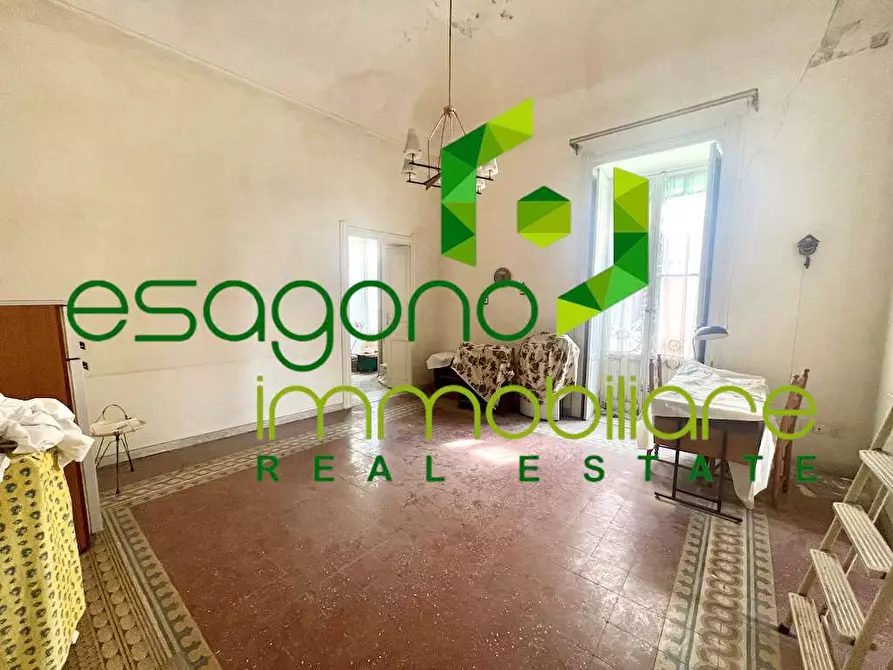 Immagine 33 di Stabile in vendita  a Siracusa
