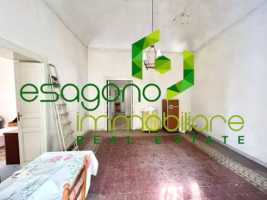 Immagine 36 di Stabile in vendita  a Siracusa