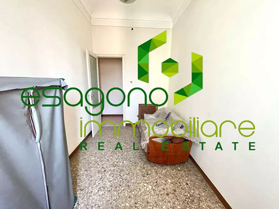 Immagine 44 di Stabile in vendita  a Siracusa