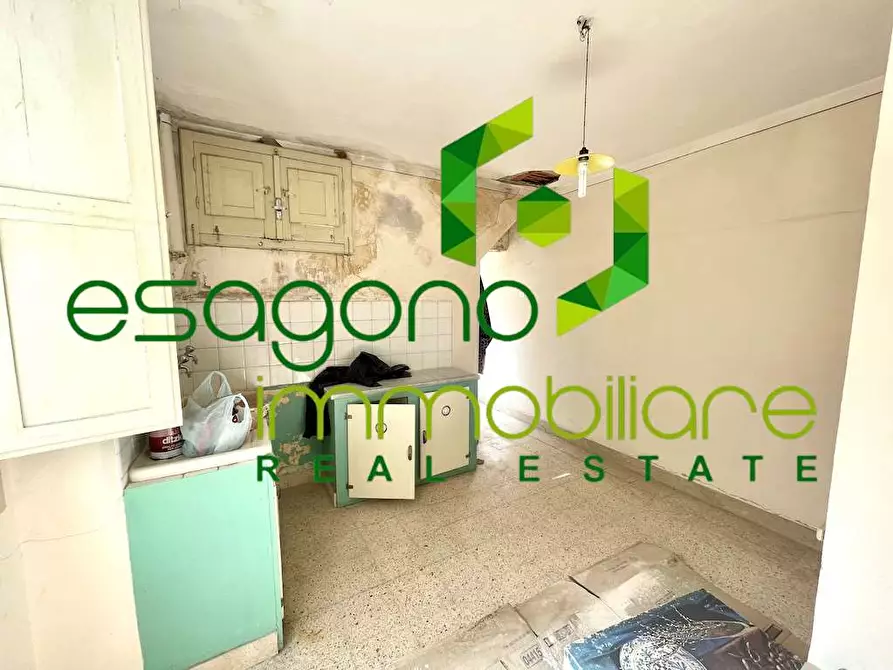 Immagine 49 di Stabile in vendita  a Siracusa