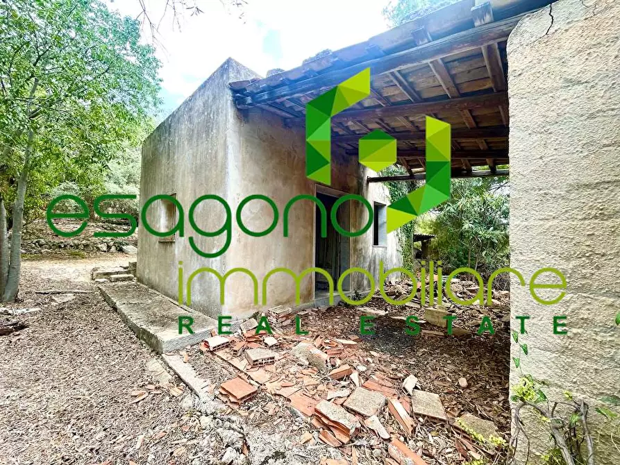 Immagine 8 di Rustico / casale in vendita  in Epipoli a Siracusa