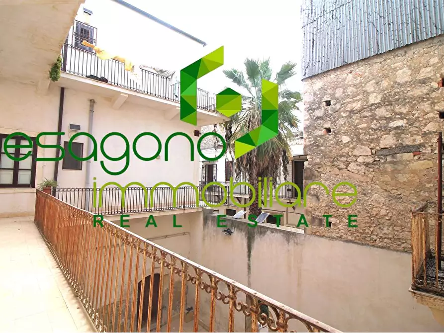 Immagine 17 di Appartamento in vendita  in Corso Umberto a Siracusa