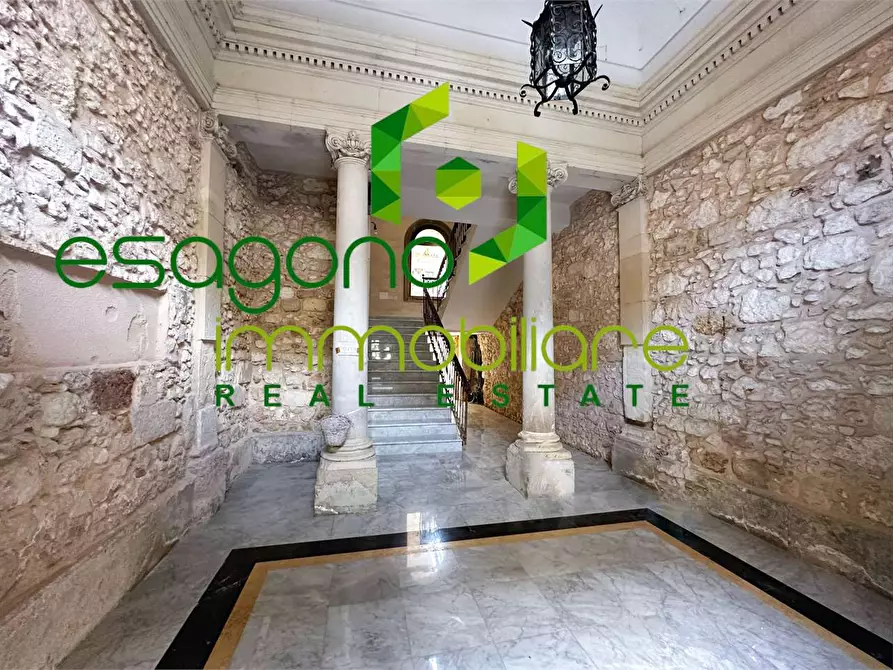 Immagine 19 di Appartamento in vendita  in Corso Umberto a Siracusa