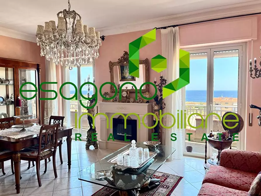 Immagine 1 di Appartamento in vendita  in via Grottasanta a Siracusa