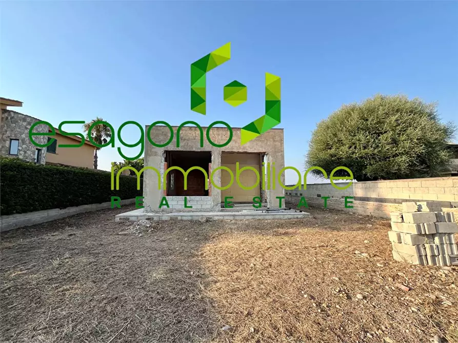 Immagine 2 di Villa in vendita  a Siracusa
