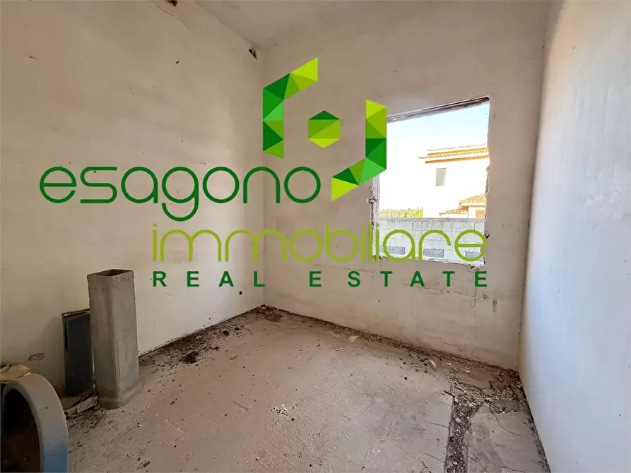 Immagine 15 di Villa in vendita  a Siracusa