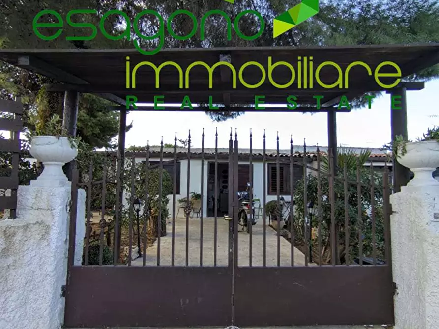 Immagine 31 di Villa in affitto  a Siracusa