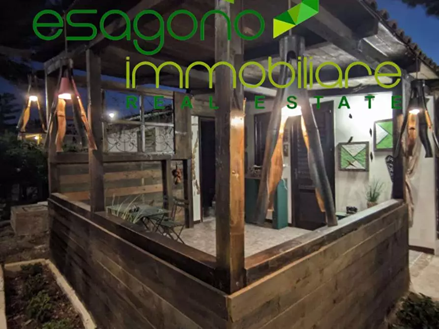 Immagine 32 di Villa in affitto  a Siracusa