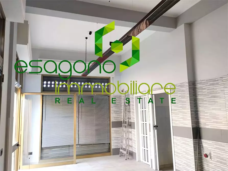 Immagine 2 di Negozio in vendita  a Siracusa