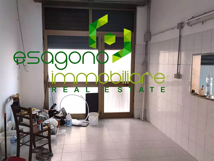 Immagine 5 di Negozio in vendita  a Siracusa