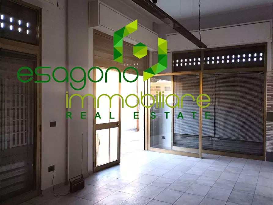 Immagine 6 di Negozio in vendita  a Siracusa