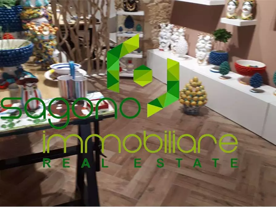Immagine 9 di Negozio in vendita  in VIA AMALFITANIA a Siracusa