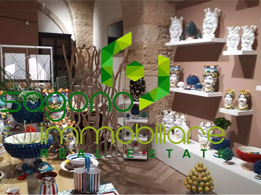 Immagine 11 di Negozio in vendita  in VIA AMALFITANIA a Siracusa