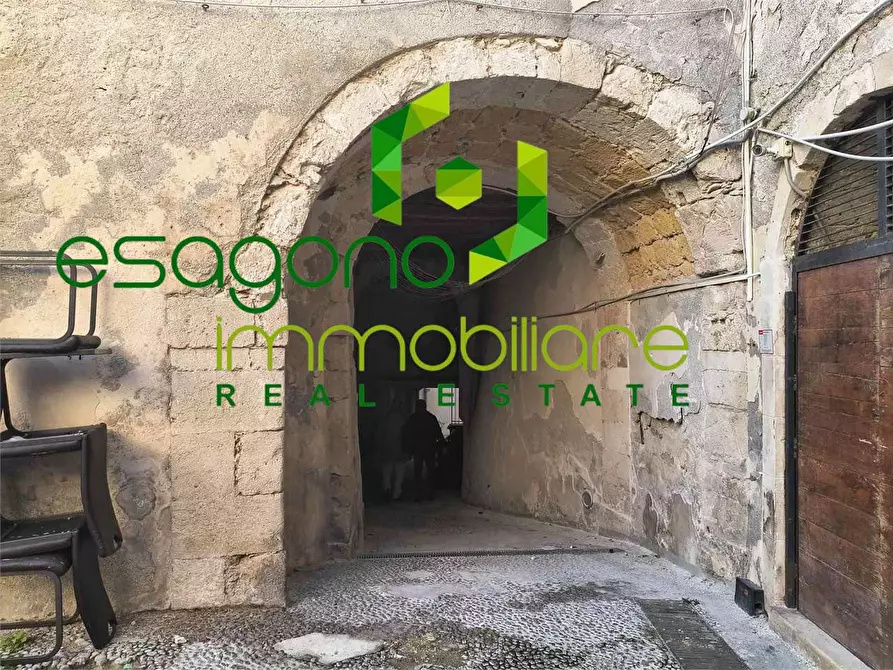 Immagine 18 di Negozio in vendita  in VIA AMALFITANIA a Siracusa