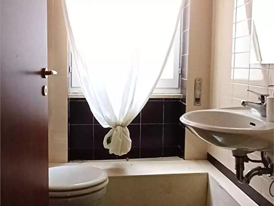 Immagine 4 di Quadrilocale in affitto  a Siracusa