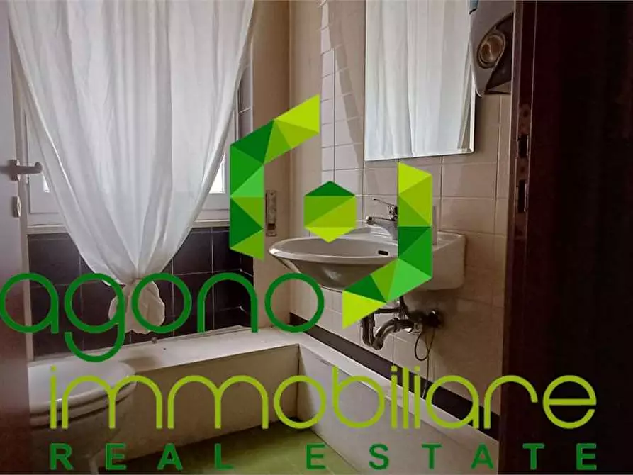 Immagine 10 di Quadrilocale in affitto  a Siracusa