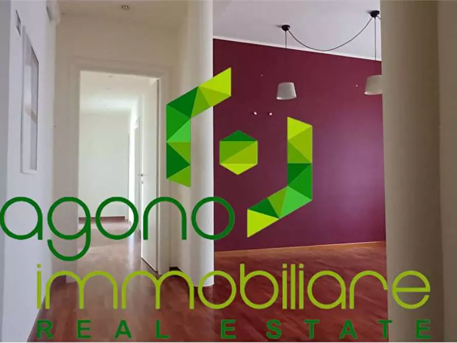 Immagine 12 di Quadrilocale in affitto  a Siracusa