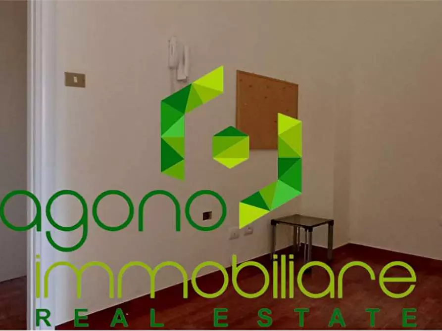 Immagine 13 di Quadrilocale in affitto  a Siracusa