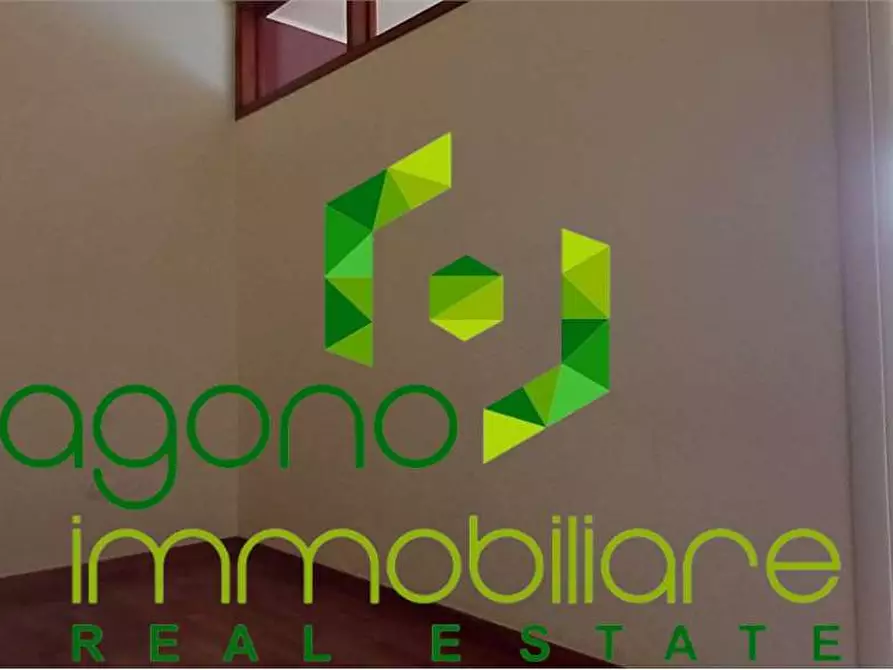 Immagine 14 di Quadrilocale in affitto  a Siracusa