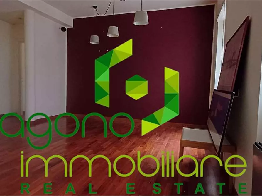 Immagine 15 di Quadrilocale in affitto  a Siracusa