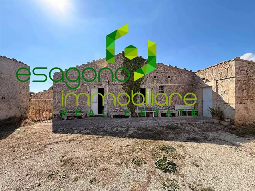 Immagine 4 di Rustico / casale in vendita  a Noto