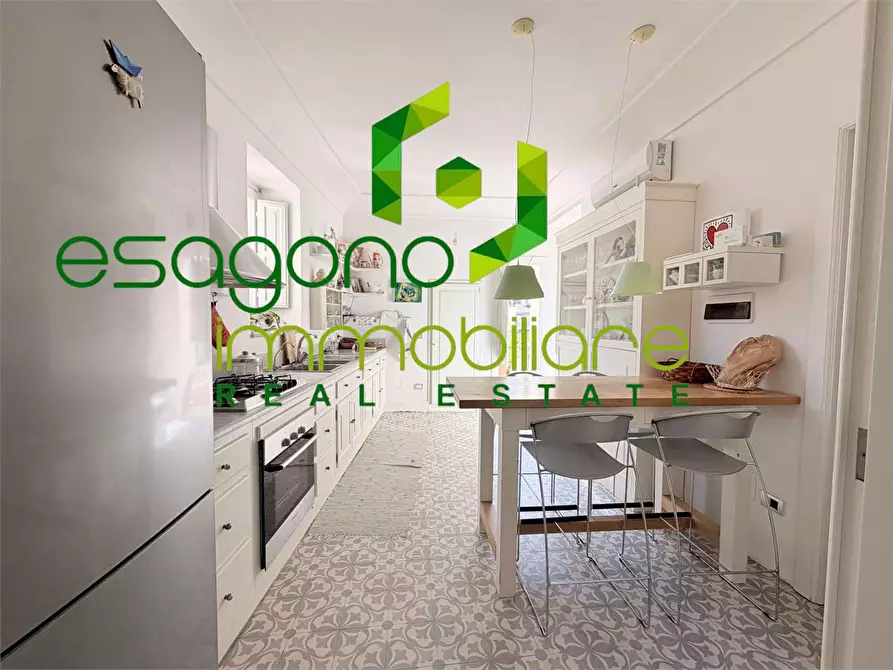 Immagine 8 di Stabile in vendita  in Via San Martino a Siracusa