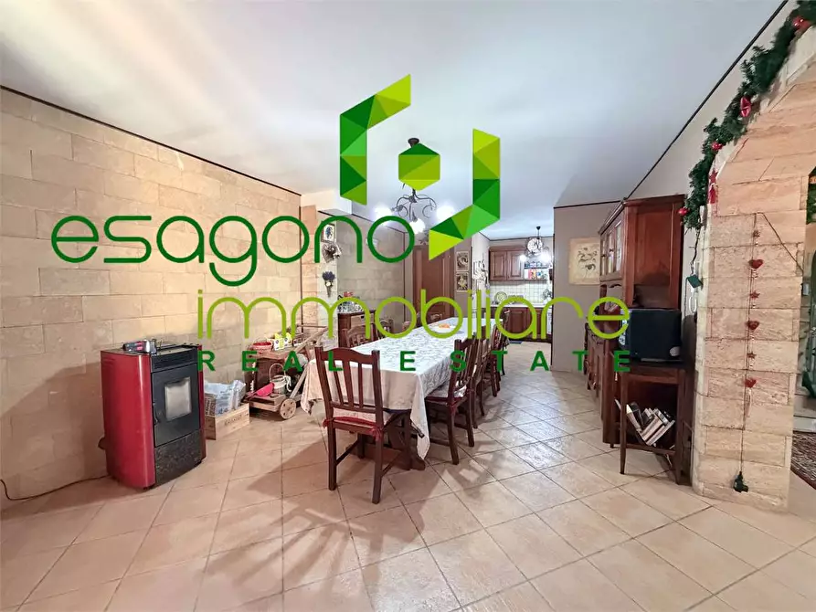 Immagine 5 di Villa in vendita  in Via Pietro Fillioley a Siracusa