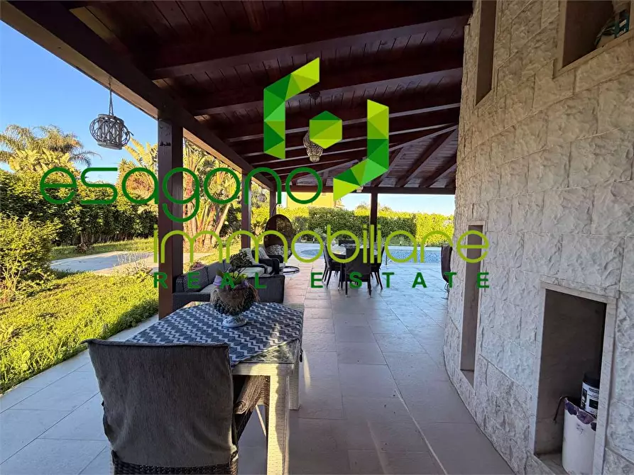Immagine 9 di Villa in vendita  in Via Pietro Fillioley a Siracusa