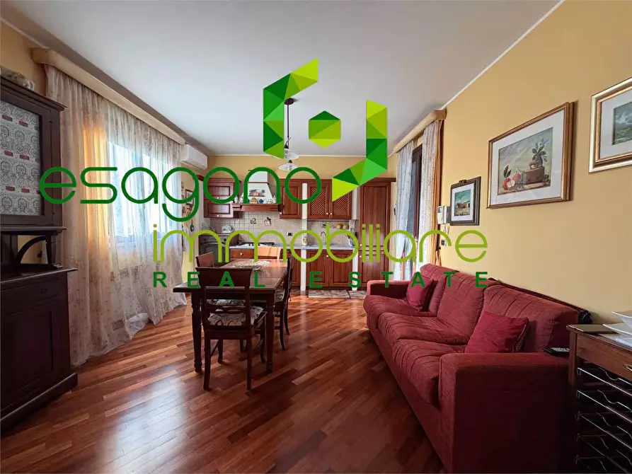 Immagine 24 di Villa in vendita  in Via Pietro Fillioley a Siracusa