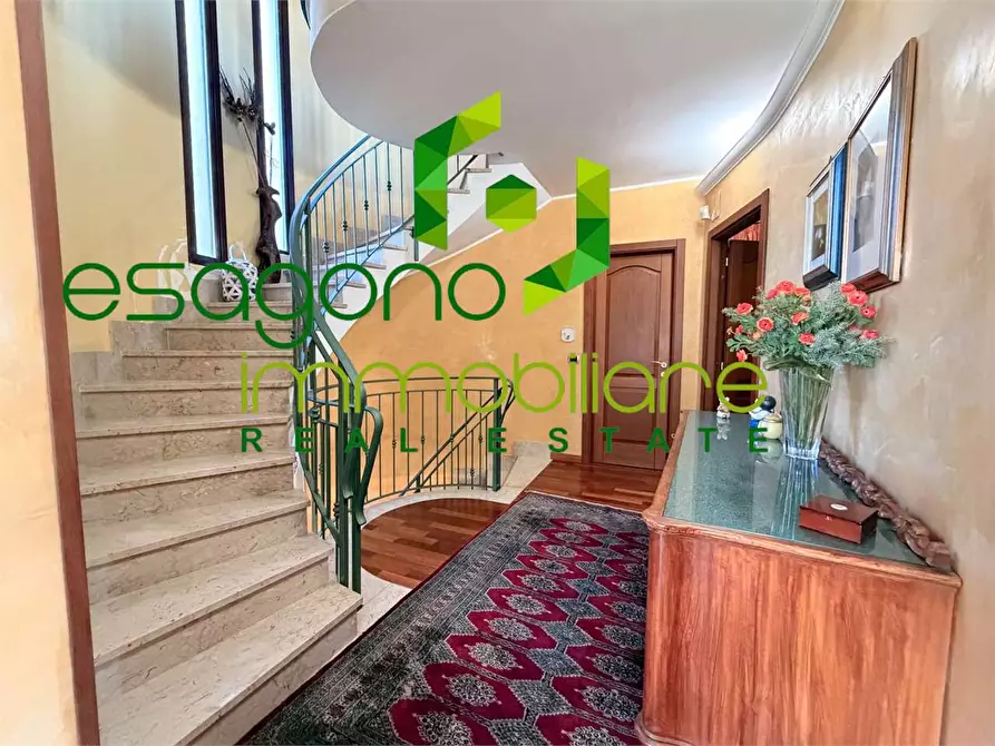 Immagine 16 di Villa in vendita  in Via Pietro Fillioley a Siracusa
