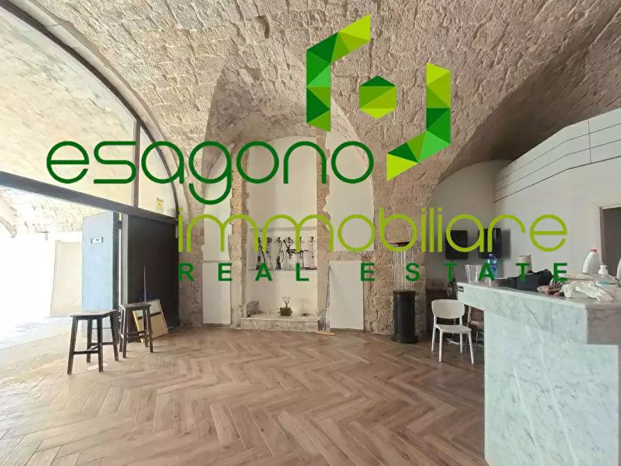 Immagine 2 di Negozio in vendita  in Via Dell'Amalfitania a Siracusa