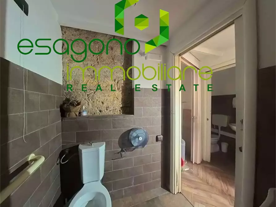 Immagine 18 di Negozio in vendita  in Via Dell'Amalfitania a Siracusa