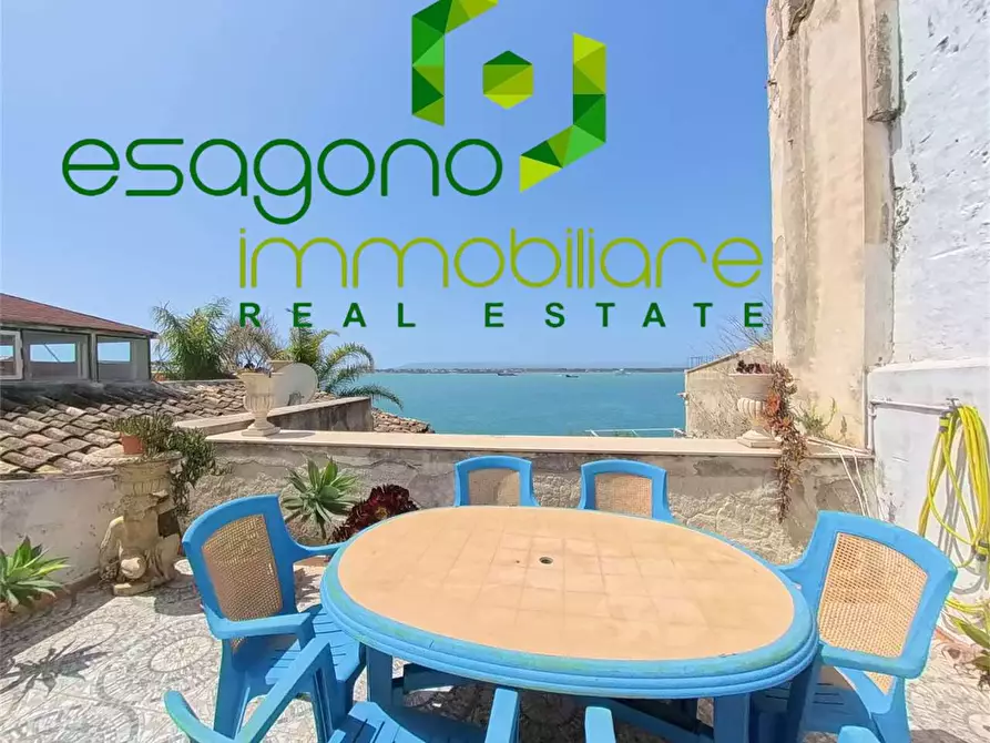 Immagine 1 di Appartamento in vendita  in Via Castello Maniace a Siracusa