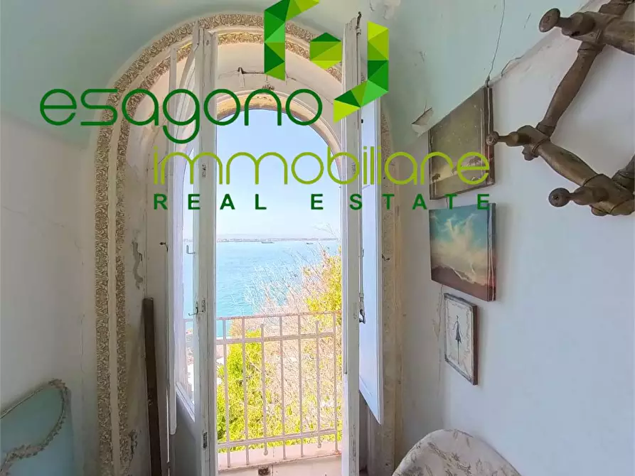 Immagine 29 di Appartamento in vendita  in Via Castello Maniace a Siracusa