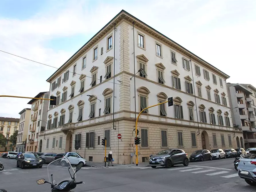 Immagine 1 di Appartamento in vendita  in Via Landino 8 a Firenze