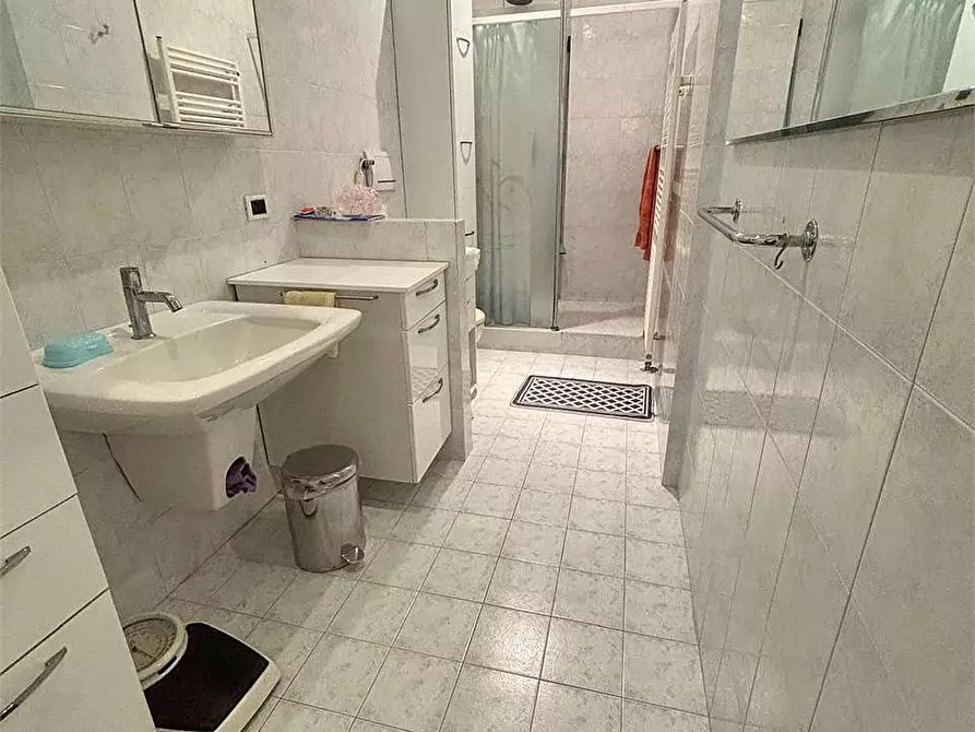 Immagine 32 di Appartamento in vendita  in Via Niccolo Paganini  33 a Sesto Fiorentino