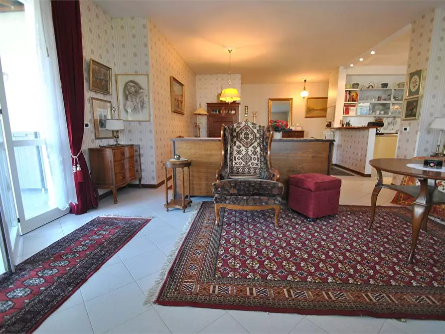 Immagine 3 di Appartamento in vendita  in Via Niccolo Paganini  33 a Sesto Fiorentino