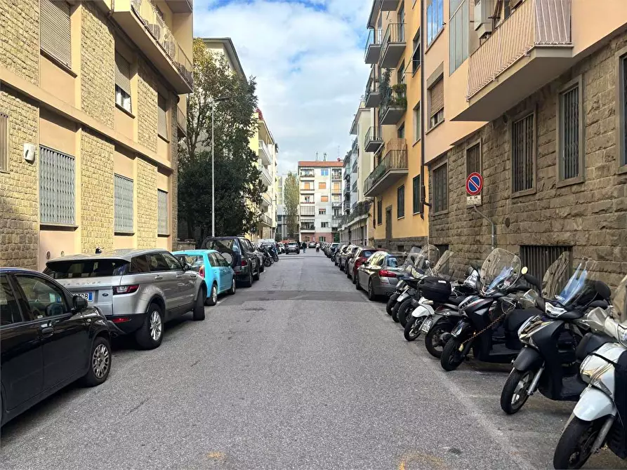 Immagine 26 di Appartamento in vendita  in Via Fracastoro 27 a Firenze