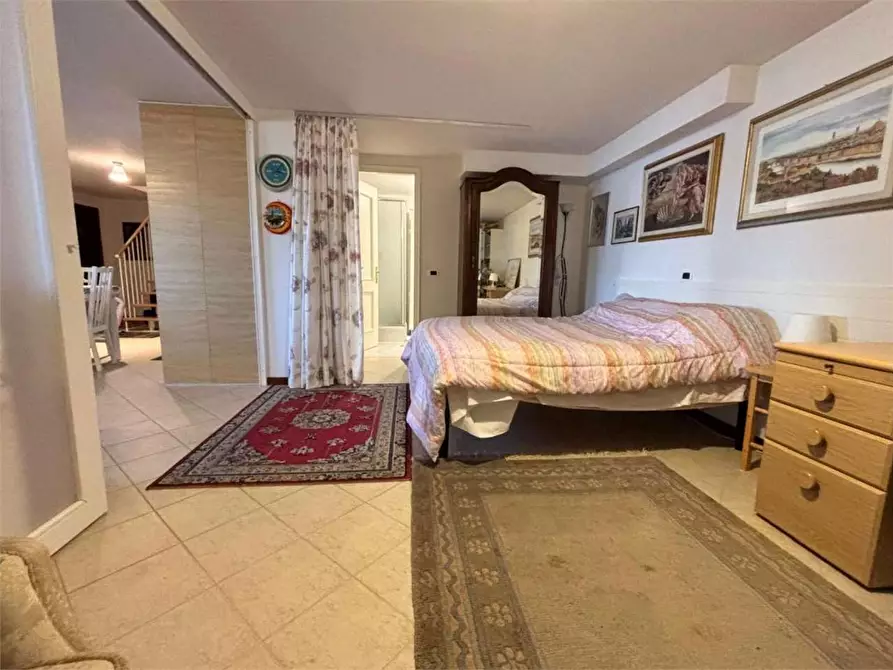 Immagine 51 di Appartamento in vendita  in Via Niccolo Paganini  33 a Sesto Fiorentino