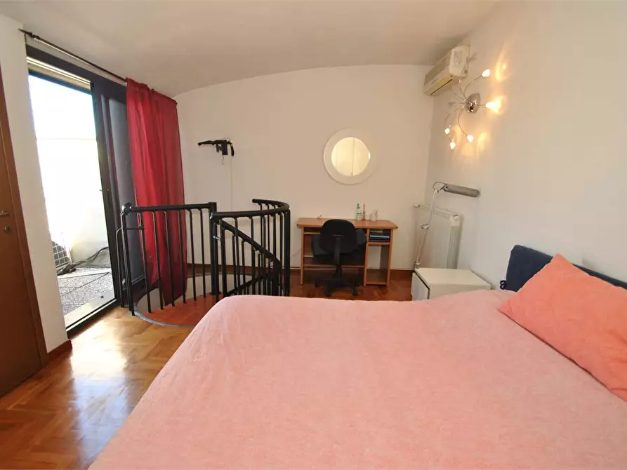 Immagine 16 di Appartamento in affitto  a Firenze