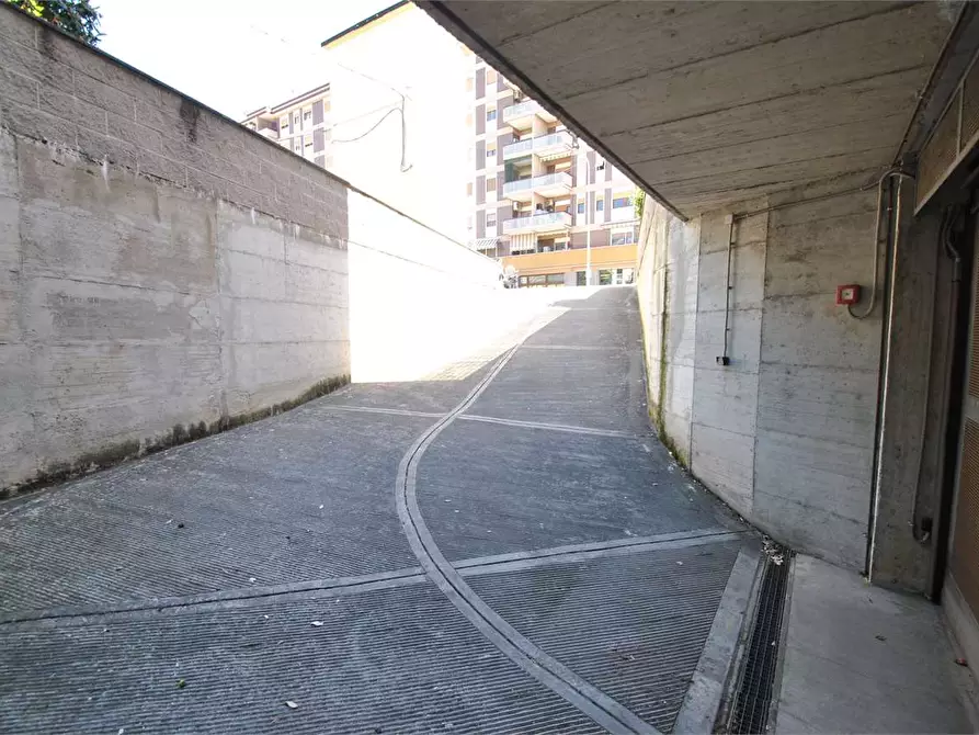 Immagine 27 di Appartamento in affitto  a Firenze