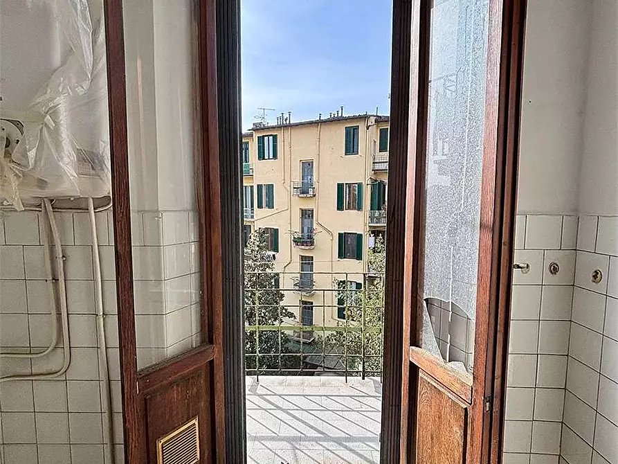 Immagine 6 di Appartamento in vendita  in Via Vittorio Emanuele 178 a Firenze