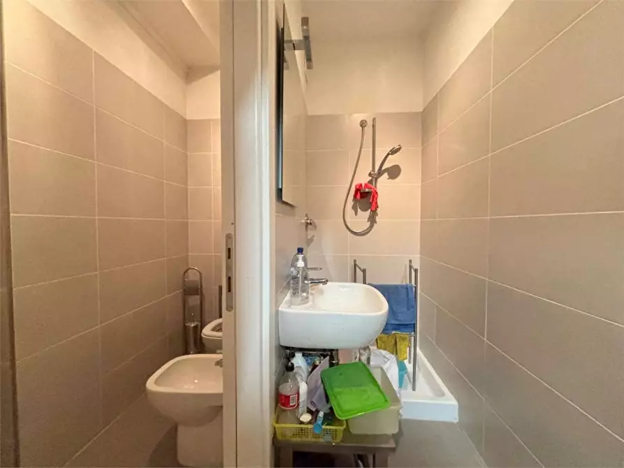 Immagine 7 di Laboratorio in vendita  a Firenze