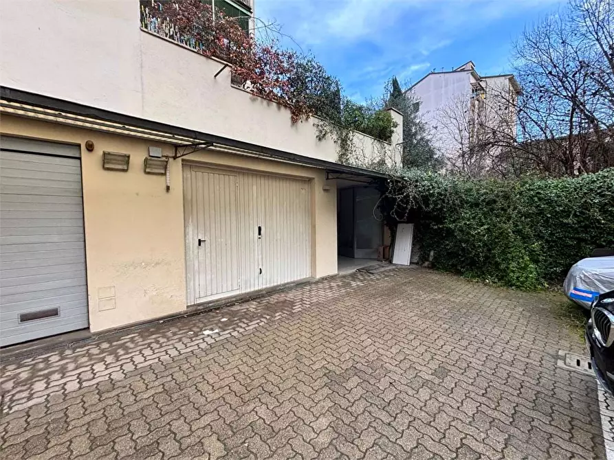 Immagine 2 di Laboratorio in vendita  a Firenze