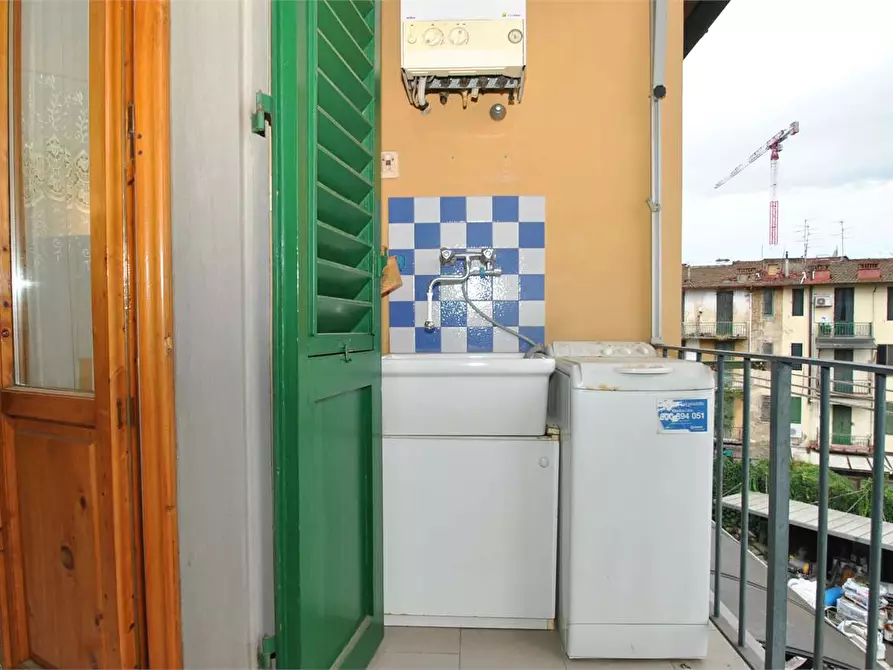 Immagine 14 di Stanza singola in affitto  a Firenze