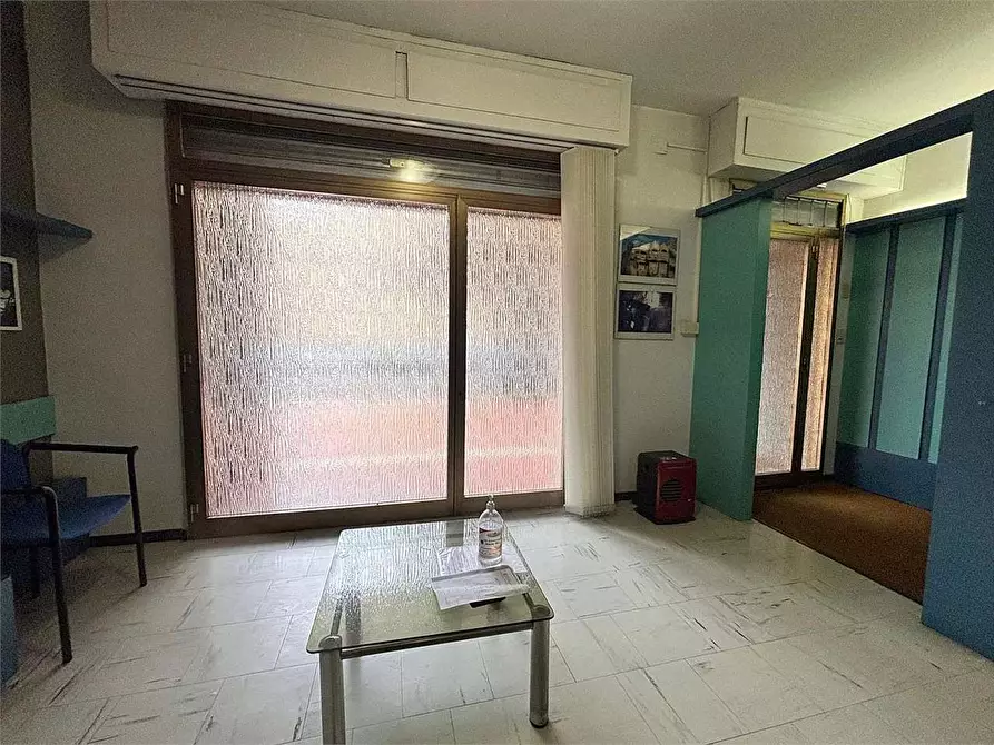 Immagine 5 di Negozio in vendita  a Firenze