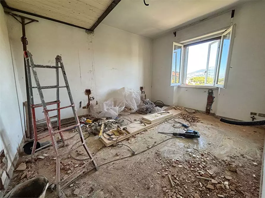 Immagine 6 di Appartamento in vendita  a Firenze
